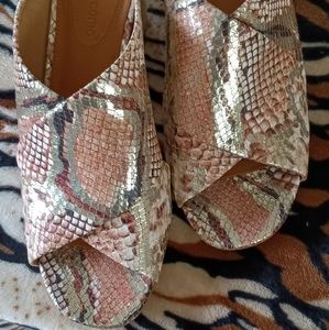 Corso Como STUNNING skin embossed leather mules in fab hues!! Great find!